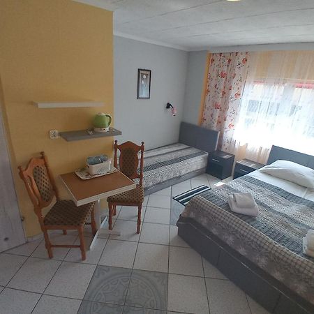 Pokoje Goscinne Akacja Resko Дзвижино Экстерьер фото